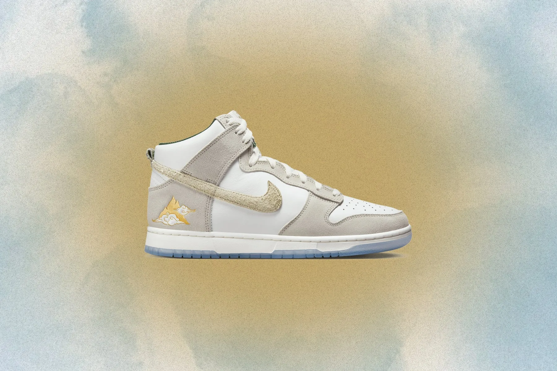 Dunk Hi PRM Gold Mountain - Summit White/Desert Ore-Light Bone