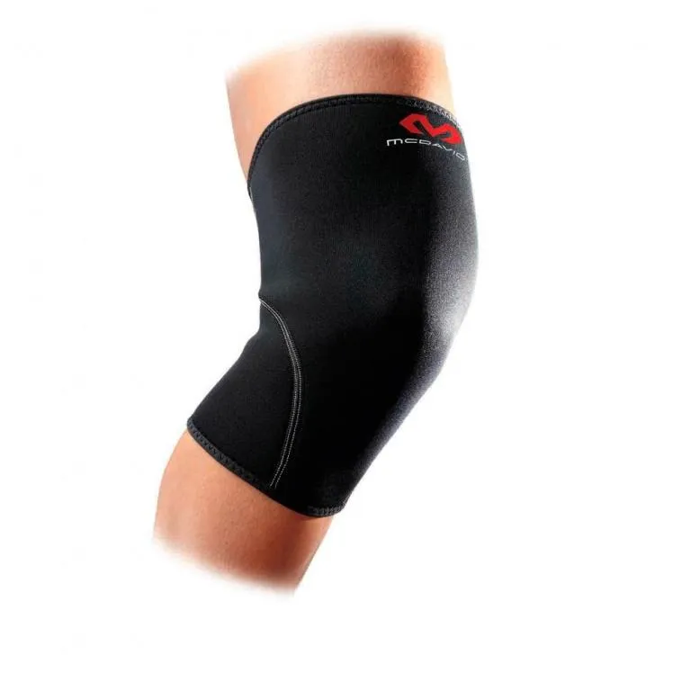 McDavid 401 neoprene knee sleeve