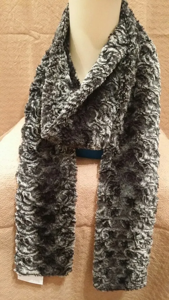 Smokey Essence Luxury Faux Fur Skinny Scarf