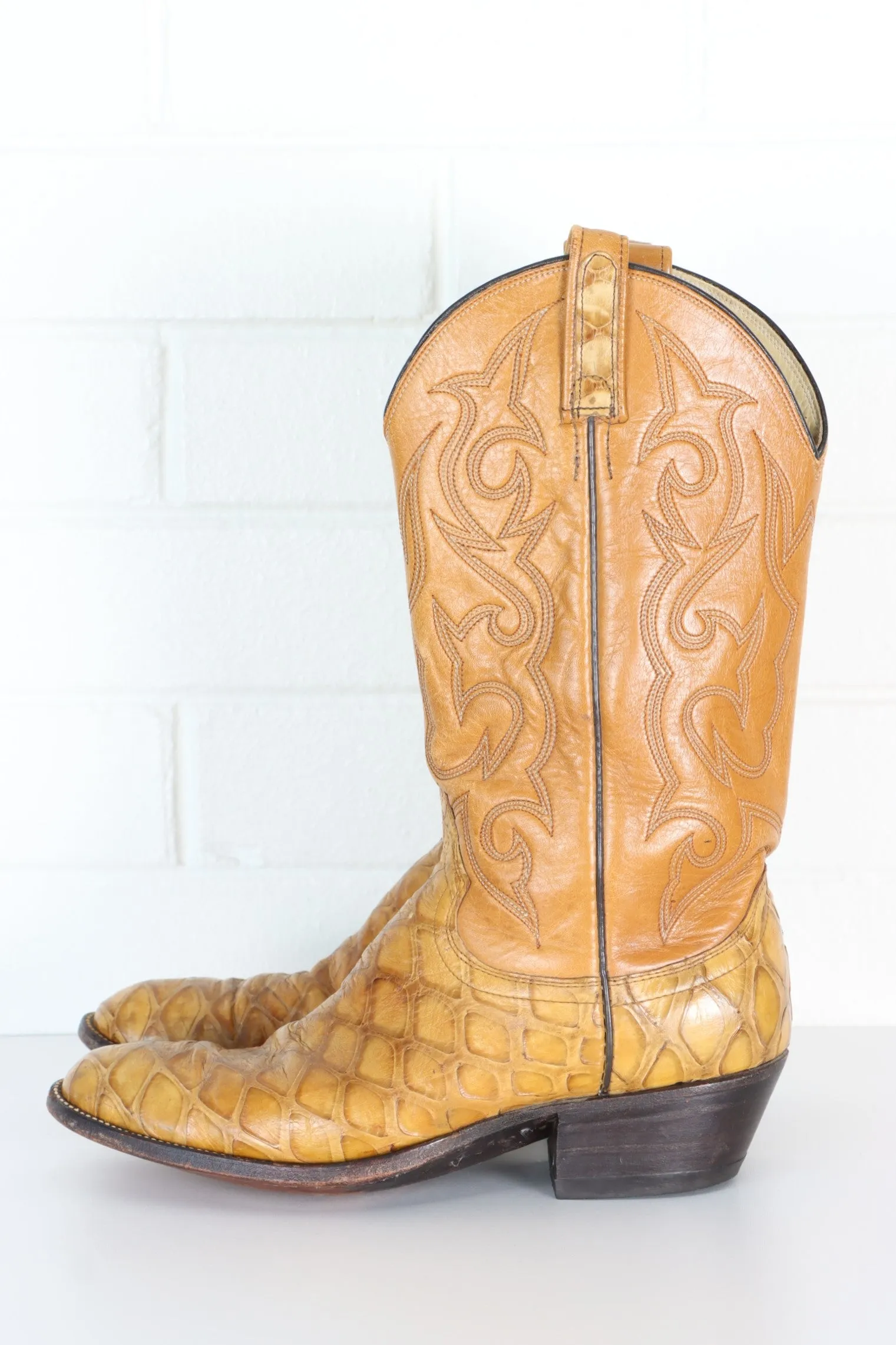 Vintage DAN POST Exotic Anteater Pangolin Leather Cowboy Boots (9)