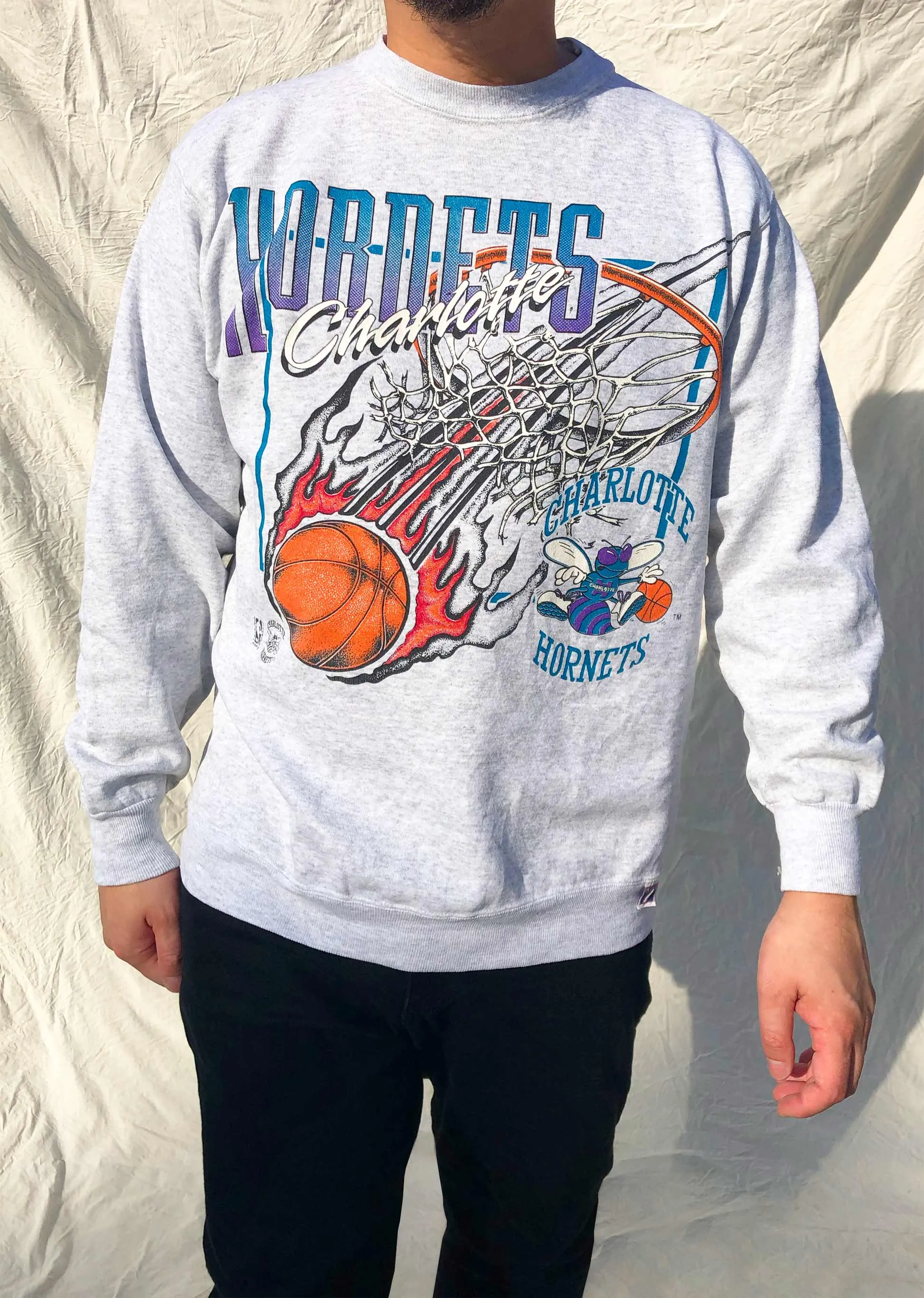 Vintage Logo 7 90's NBA Charlotte Hornets Sweater Grey (L)