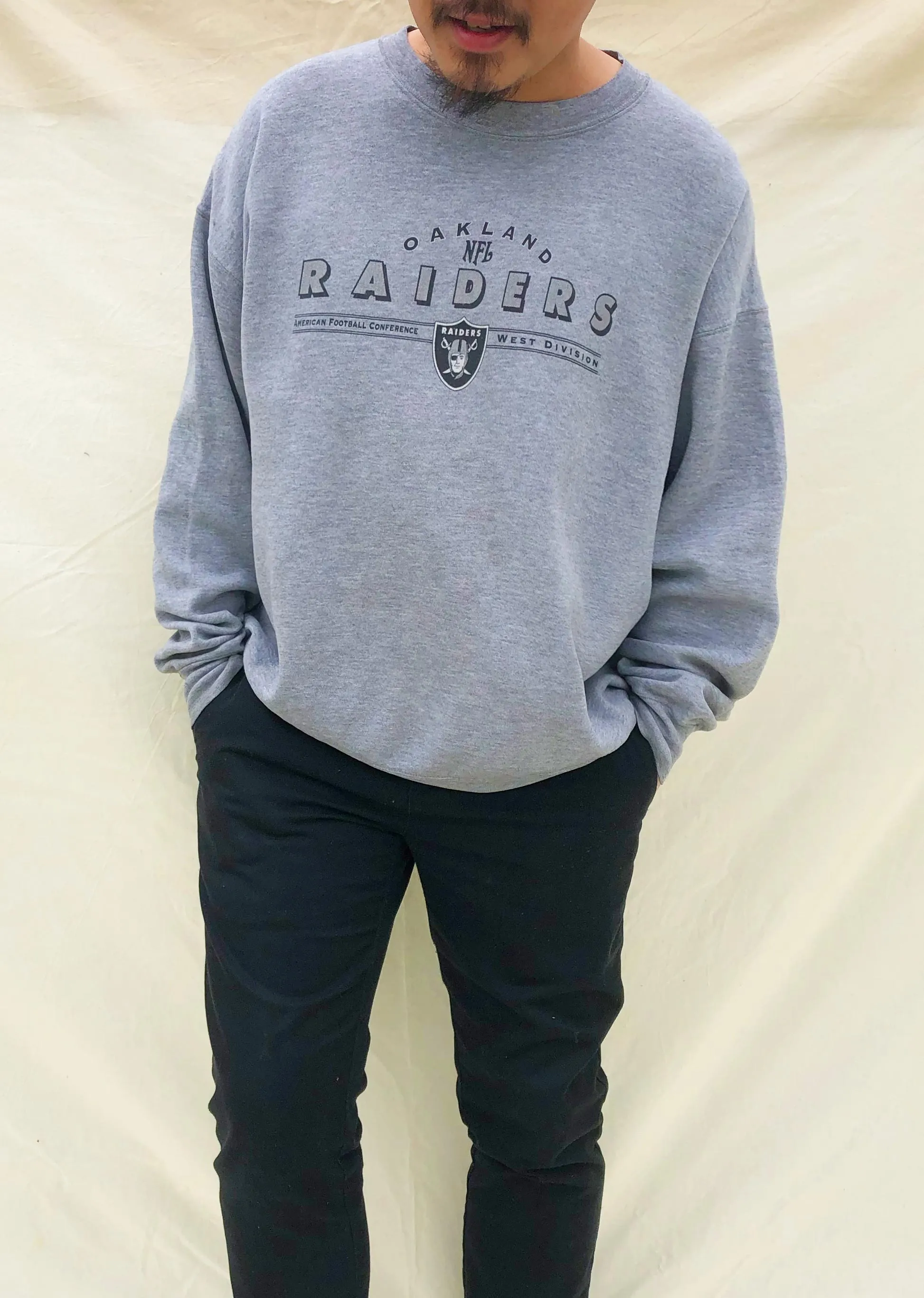 Vintage NFL Oakland Raiders Sweater Grey (XL)